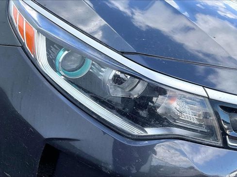 Used 2017 Kia Optima Premium FWD image 22