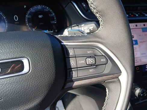 New 2025 Jeep Grand Cherokee Limited image 33