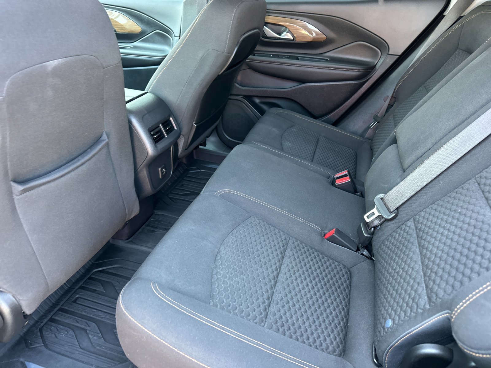 Used 2020 GMC Terrain SLE w/ Elevation Edition AWD/4WD image 12