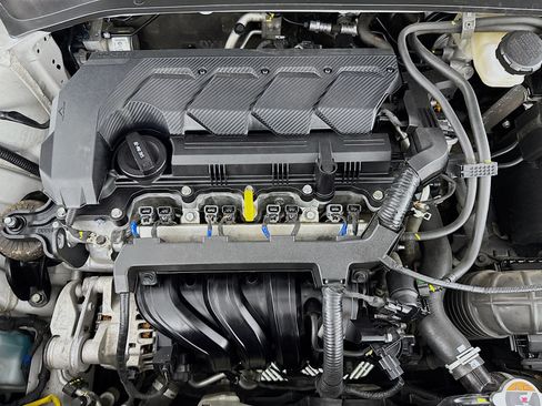 Used 2024 Hyundai Venue SEL FWD image 37