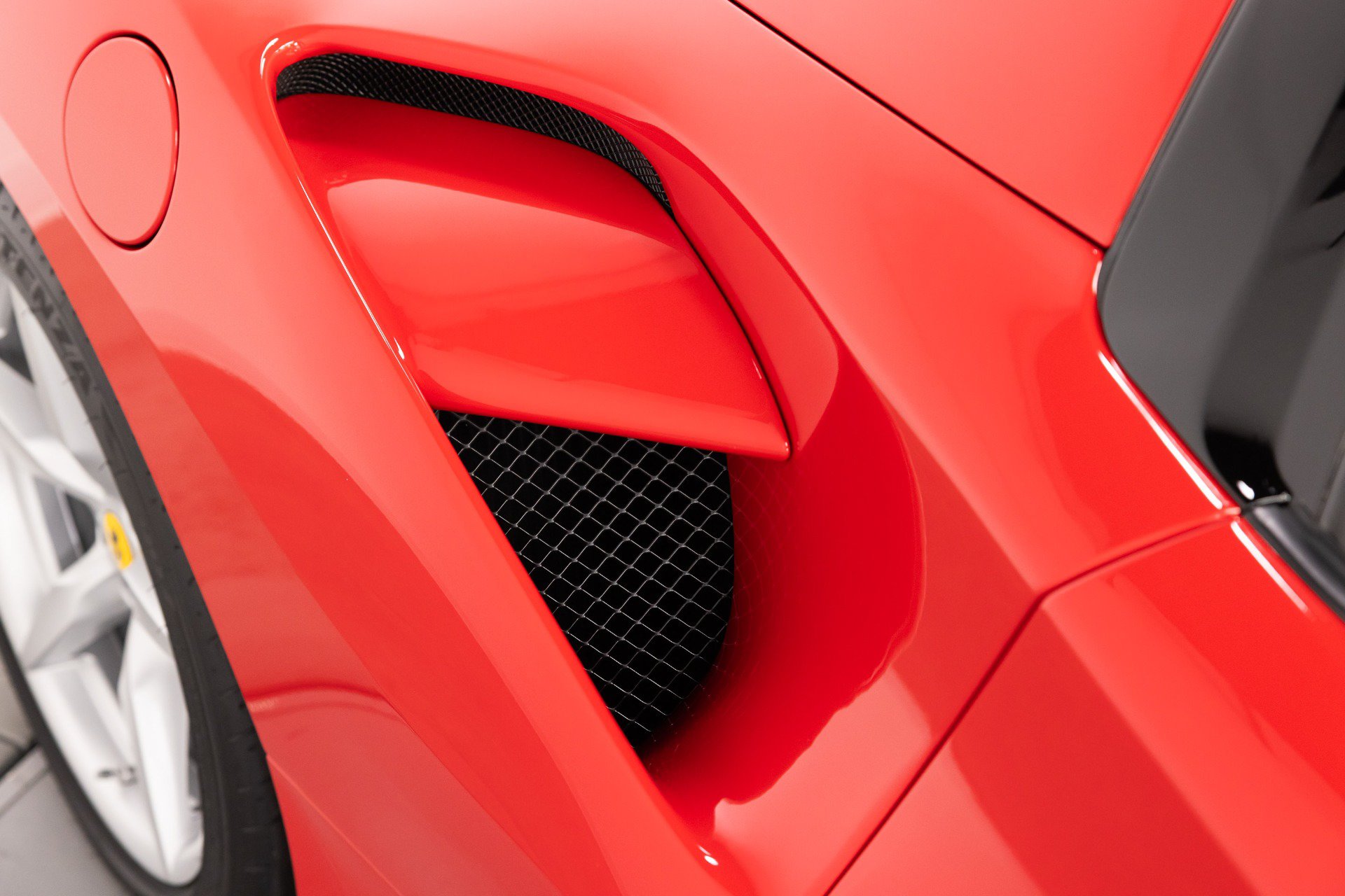 Certified 2019 Ferrari 488 Spider RWD image 34