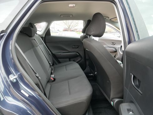 Certified 2025 Hyundai Kona SE AWD/4WD image 18