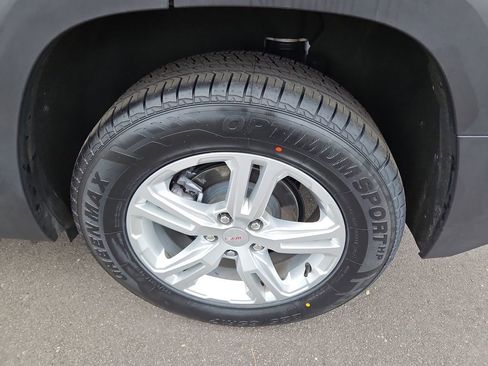 Used 2024 GMC Terrain SLE image 30