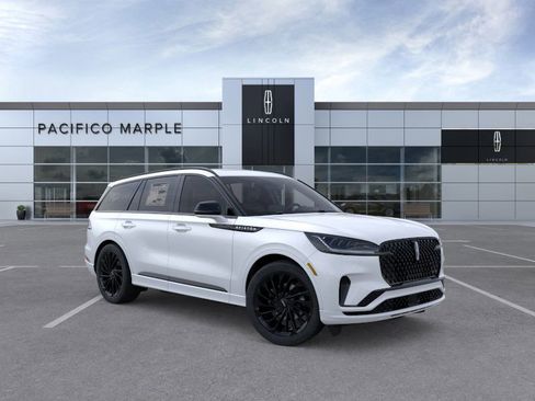 New 2026 Lincoln Aviator Reserve w/ Jet Appearance Package image 7