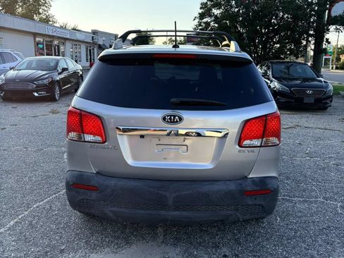 Used 2013 Kia Sorento EX w/ EX V6 Premium Pkg AWD/4WD image 6