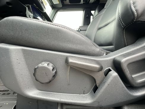 New 2025 Ford Bronco Badlands w/ Sasquatch Package image 14