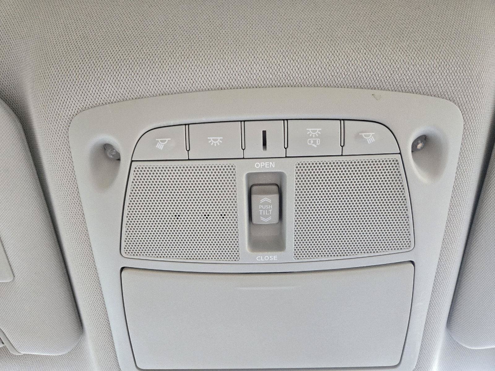 Used 2015 Nissan Rogue SL w/ SL Premium Package FWD image 22