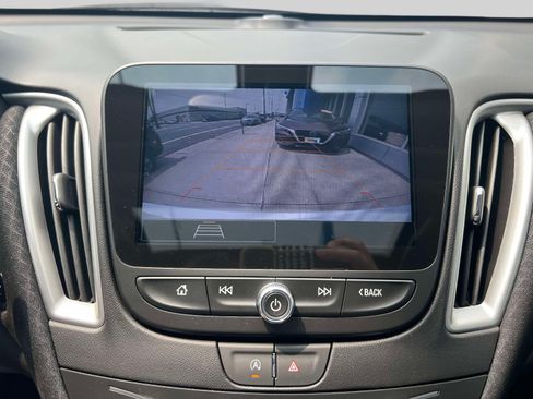 Used 2022 Chevrolet Malibu LT FWD image 27