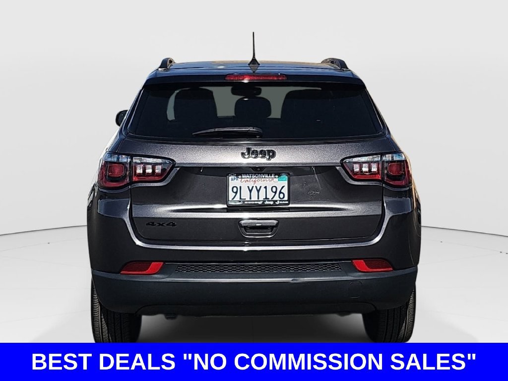 Used 2023 Jeep Compass Latitude w/ Sun and Sound Group AWD/4WD image 4
