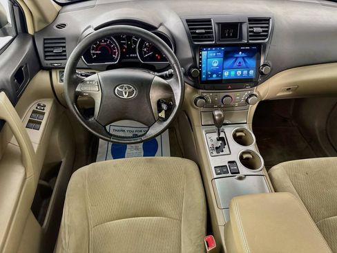 Used 2010 Toyota Highlander 4WD image 25
