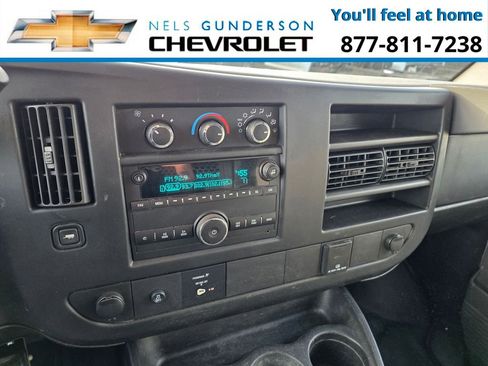 Used 2015 Chevrolet Express 3500 Extended image 12