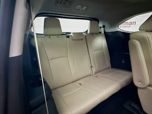 Used 2022 Toyota Highlander Platinum image 29