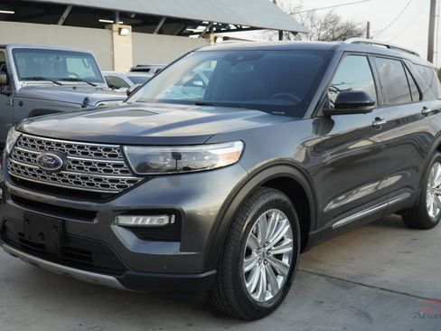 Used 2020 Ford Explorer Limited w/ Class III Trailer Tow Package image 3