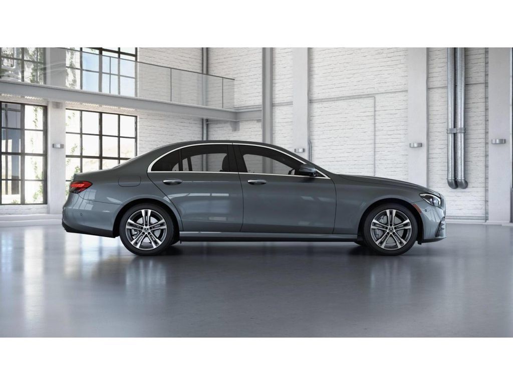 Used 2023 Mercedes-Benz E 350 4MATIC Sedan image 17