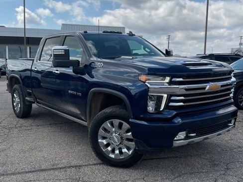 Used 2023 Chevrolet Silverado 2500 High Country w/ Z71 Off-Road Package image 2