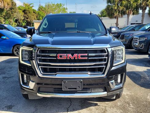 Used 2024 GMC Yukon SLT AWD/4WD image 2