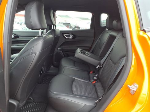 New 2026 Jeep Compass Latitude image 8