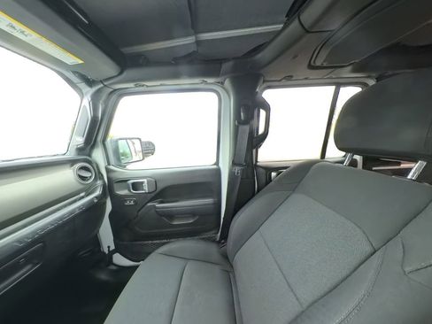 Certified 2022 Jeep Wrangler Unlimited Sport image 24