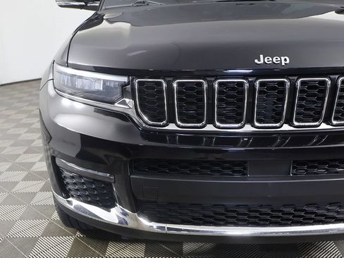 Used 2021 Jeep Grand Cherokee L Limited AWD/4WD image 14