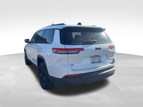 Used 2023 Jeep Grand Cherokee L Limited w/ Black Appearance Package image 5