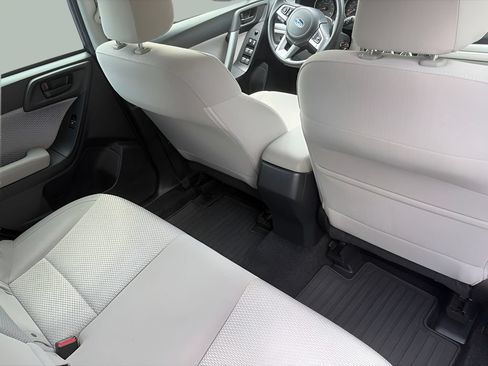 Used 2018 Subaru Forester 2.5i Premium w/ All-Weather Package AWD/4WD image 15
