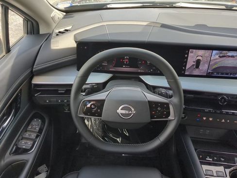 Certified 2025 Nissan Murano SL AWD/4WD image 16