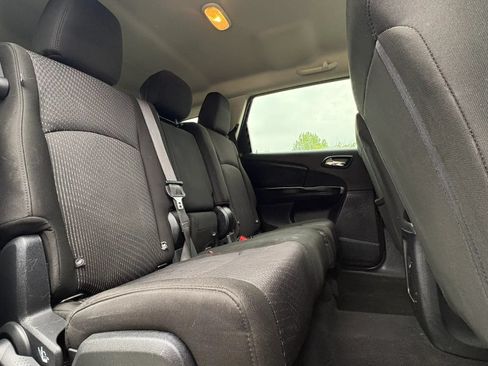 Used 2020 Dodge Journey SE FWD image 27