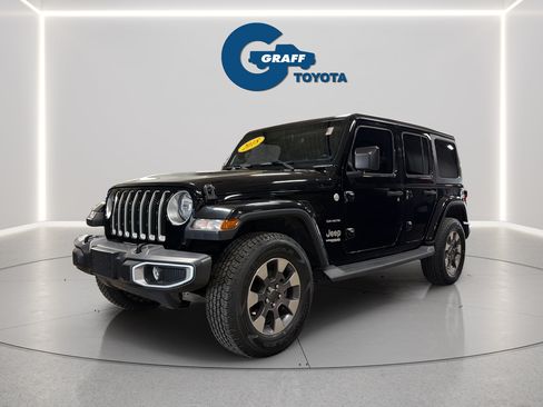 Used 2018 Jeep Wrangler Unlimited Sahara AWD/4WD image 2