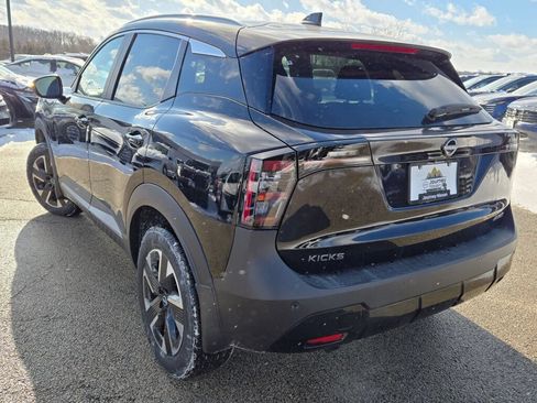 Used 2026 Nissan Kicks SV w/ SV Premium Package AWD/4WD image 14