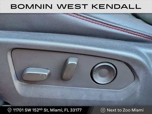 Used 2023 Chevrolet Colorado Z71 w/ Z71 Convenience Package 2 image 8