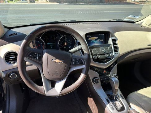 Used 2015 Chevrolet Cruze LTZ FWD image 12