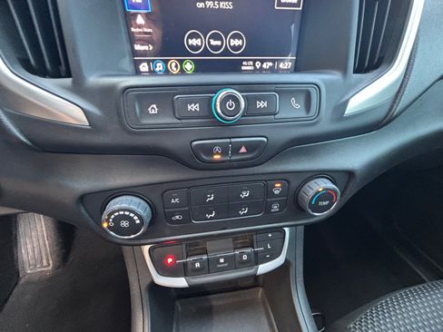 Certified 2022 GMC Terrain SLE image 4