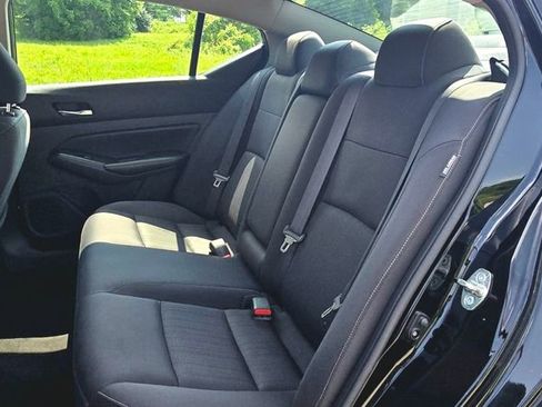 Used 2022 Nissan Altima 2.5 SV image 19