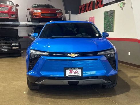 Used 2024 Chevrolet Blazer EV LT AWD/4WD image 12