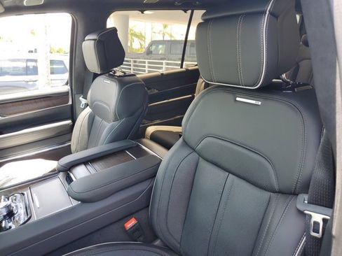 New 2023 Jeep Grand Wagoneer Series II w/ Premium Group II image 12