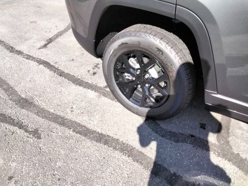 New 2025 Jeep Grand Cherokee Altitude w/ Trailer Tow Package image 20