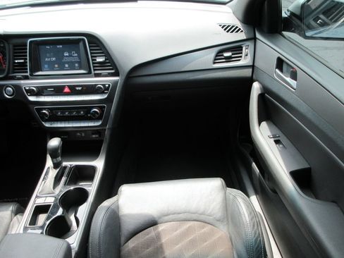 Used 2018 Hyundai Sonata Sport FWD image 15