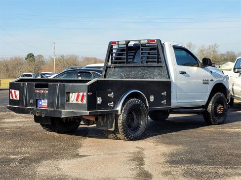 Used 2018 RAM 3500 Tradesman w/ Chrome Appearance Group image 4