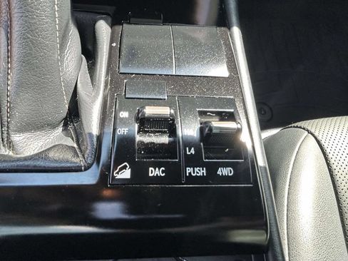 Used 2021 Lexus GX 460 Premium AWD/4WD image 18
