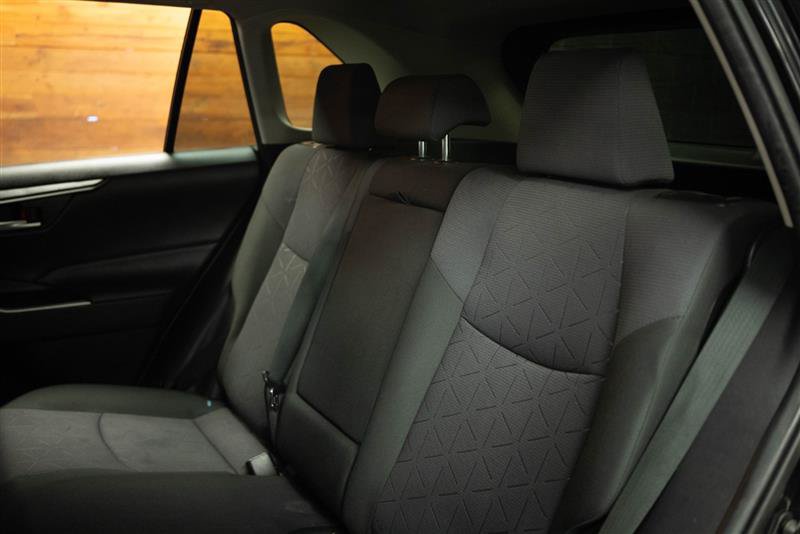 Used 2020 Toyota RAV4 XLE AWD/4WD image 12