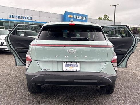 Used 2024 Hyundai Kona SEL AWD/4WD image 12