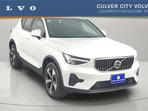 Certified 2025 Volvo XC40 B5 Core w/ Protection Package Premier image 1