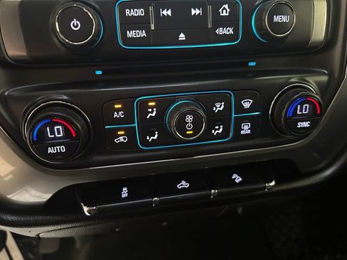 Used 2018 Chevrolet Silverado 1500 LT w/ All Star Edition AWD/4WD image 11