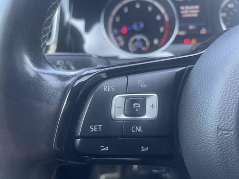 Used 2017 Volkswagen Golf R 4-Door AWD/4WD image 27