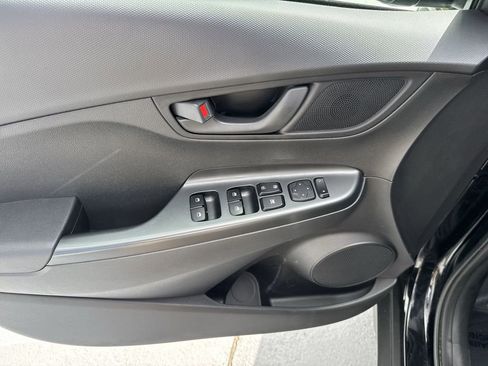 Used 2018 Hyundai Kona SEL FWD image 39