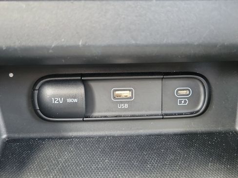 Used 2025 Kia Seltos S image 32