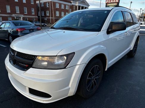 Used 2018 Dodge Journey SE w/ Popular Equipment Group image 3