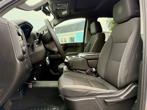 Used 2021 Chevrolet Silverado 1500 Custom AWD/4WD image 12