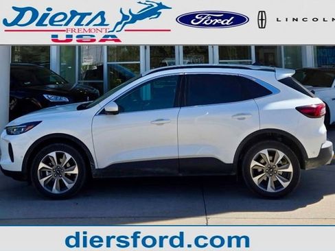 Certified 2024 Ford Escape Platinum w/ Premium Technology Package AWD/4WD image 1