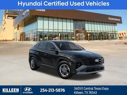 Used 2025 Hyundai Tucson SE image 2